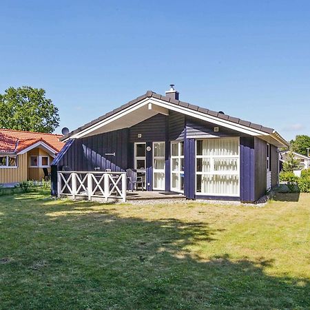 5 Person Holiday Home In 그로미츠 외부 사진